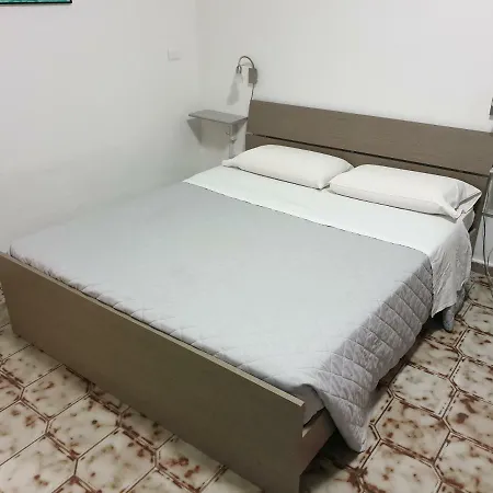 Tra Rocce E Mare 4* 马达莱纳