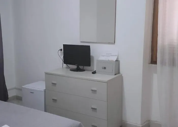 Couette-café Tra Rocce E Mare La Maddalena (Sassari)