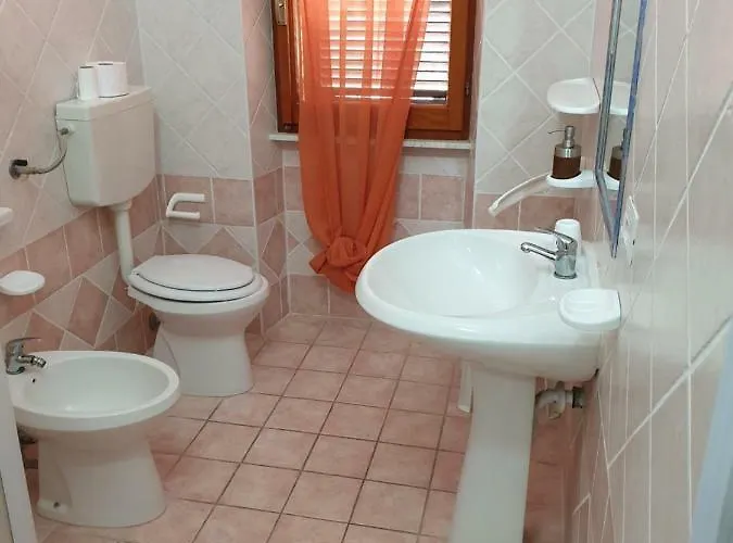 Couette-café Tra Rocce E Mare