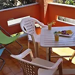 Guest House Tra Rocce E Mare