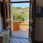 Guest House Tra Rocce E Mare 4*