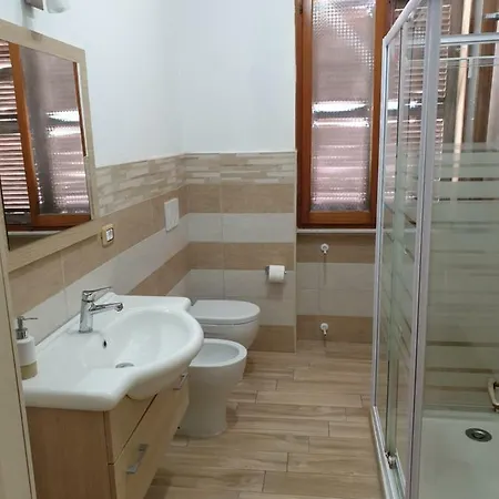 Tra Rocce E Mare La Maddalena (Sassari)