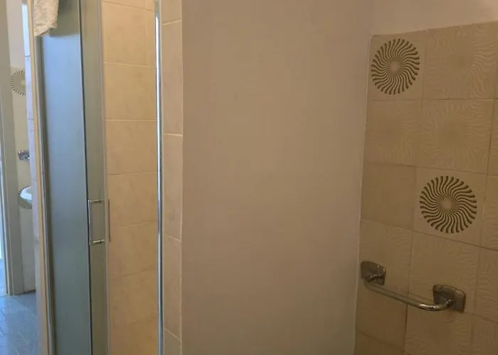 Tra Rocce E Mare Panzió La Maddalena